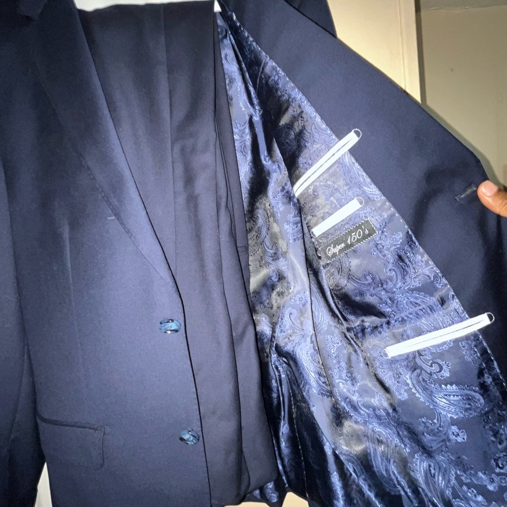 Suit - Picture 2 of 3